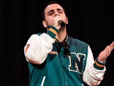 Federico Del Libano, giovane cantautore lucchese, con musica e parole racconta le storie della sua vita ispirandosi ai grandi cantautori italiani