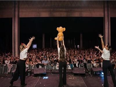 Teenage Dream: la festa-concerto anni 2000 approda a Castelnuovo di Garfagnana