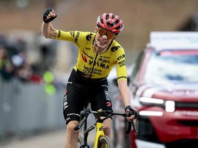 Jonas Vingegaard vince la tappa in salita Formia - Blockhaus