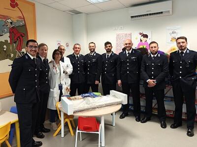 La polizia penitenziaria dona uno statimetro per neonati alla Pediatra di Lucca    