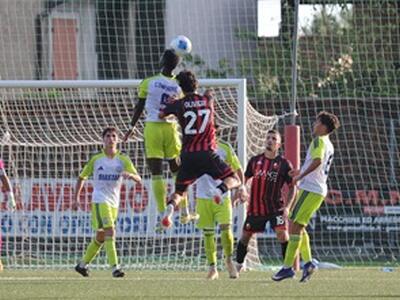 La vittoria del Seravezza Calcio in campo e sulle tribune: un fair-play testimoniato da un tifoso della Lucchese