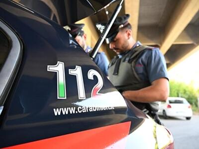 Blitz nel negozio di piante a Lucca, i carabinieri trovano quasi un chilo di droga