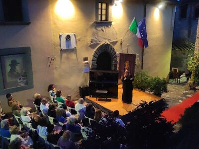 Una vecchia terrazza; al via Celle sotto le Stelle