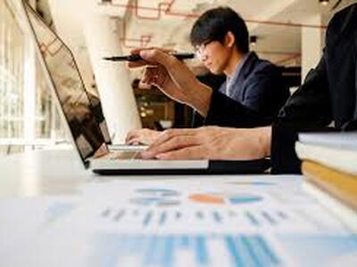 L'imprenditoria straniera accelera: nel 2025 crescita a Lucca, Massa-Carrara e Pisa