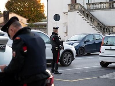 Entrano in un condominio per rubare negli appartamenti, tre georgiani arrestati dai carabinieri