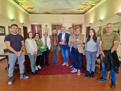 La famiglia Kola ringrazia Porcari: incontro in municipio dopo i funerali in Albania