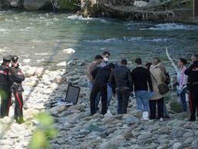 Donna trovata morta in un ruscello a Vorno: giallo