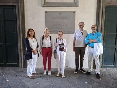 Un amore nel nome della poesia, una visita alla città del Lucchese nato ad Alessandria d'Egitto