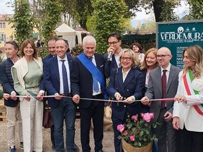 Al via il week-end con la grande mostra mercato del giardinaggio e del vivere all'aria aperta: nel segno della rosa