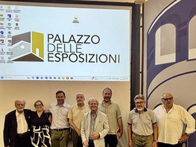 Folla delle grandi occasioni al Palazzo delle Esposizioni per la proiezione del film “Il settimo presidente”: si conferma il legame tra Lucca e Sandro Pertini
