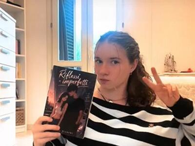 Sofia Bianchi, 13 anni, all'esordio letterario: esce e si presenta il suo libro 'Riflessi Imperfetti'