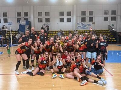 Semifinali play-off, il Porcari vince 3 a 2 in casa del Blu Volley Quarrata. Mercoledì il ritorno al Palacavanis