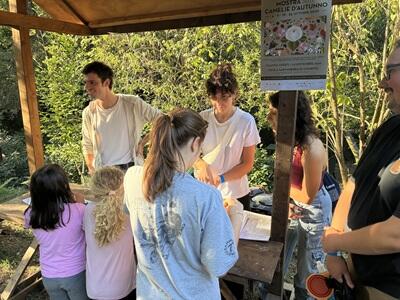 Camelie d'autunno, ultima domenica tra danze, visite guidate e gastronomia 