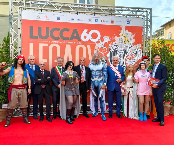 Inizia Lucca Comics &amp; Games 2026: taglio del nastro per la 60esima edizione del festival all’insegna della Legacy