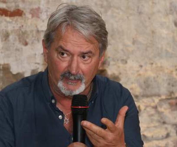 Solo (come) con un cane: il lungo viaggio di un aspirante giornalista-scrittore dagli anni Ottanta ad oggi