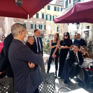 85d2f32a-1c81-428b-b549-881ccc894daf