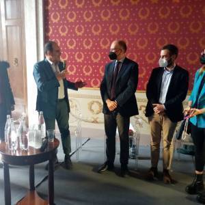 dbb4ca89-e696-4d41-abb0-644e1418ccfa