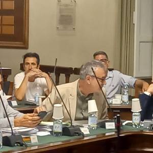 ec107350-3184-46d0-acbf-f46e877635cc