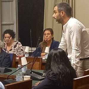 b1e4c5db-b8a3-4d56-ae53-f989939ab84f