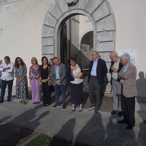 f55d759b-c7c4-4d1b-b3b6-9a009f1ba9c4