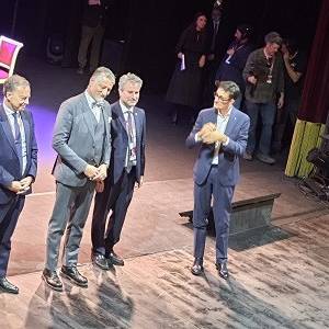 848b0100-9825-4c18-897c-cfa4666eaa5f