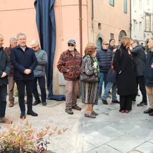 7058a0f5-f3a3-4c23-8149-5ebaa9ffdcd5