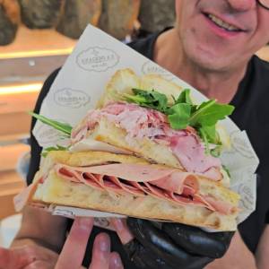 c0d9d358-de25-4896-ae90-2b15d2834722