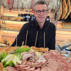 f5746a9b-c0e4-4d9e-8d52-f46add407087