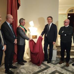 9172e4aa-4baf-4086-9e87-0d3bd298311a