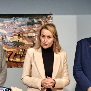 51e09e25-6f0a-4661-945e-d5456876bfdb