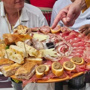 541415457_1251343350367629_477200258289354365_n