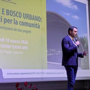 Bosco urbano sindaco presentazione 1