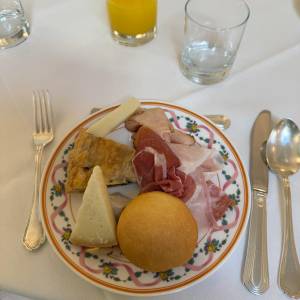 b423c323-9761-4b83-9cf8-dd0a4babf216