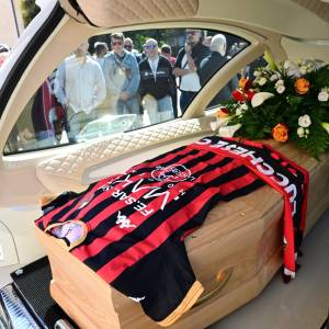 e19754d8-1c35-4225-b1b7-68e95a593811