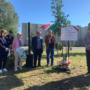 25 aprile piazzza Sorelle Innocenti