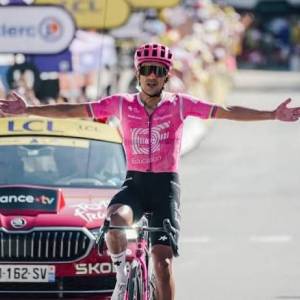 Pic_6. Carapaz vince il tappone al Tour 2026